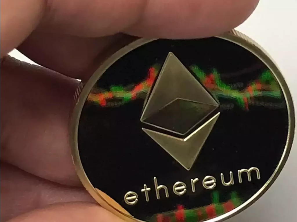 Grayscale Seeks SEC Approval to Convert Ethereum Trust to Spot ETH ETF